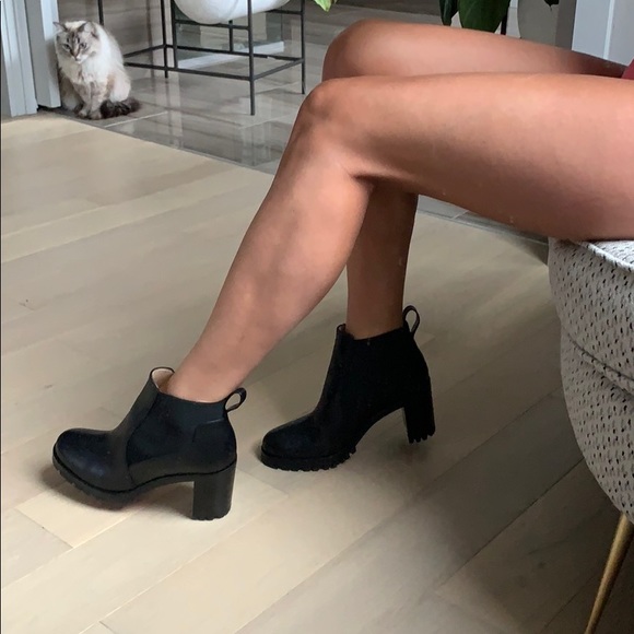 Christian Louboutin booties. Size 7 NIB 💕 - Picture 2 of 7